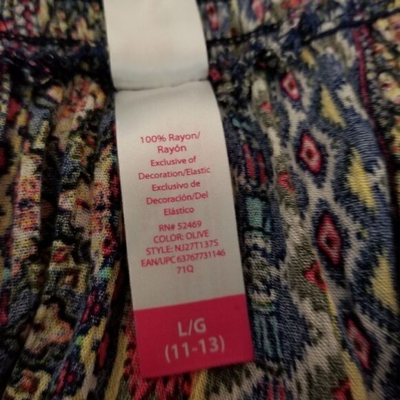 Aztec Print Peasant Top. Size L. - Picture 6 of 6